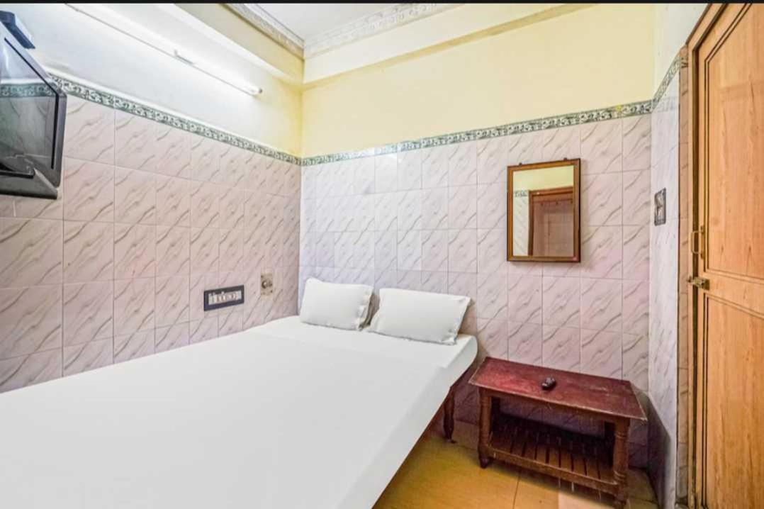 SPOT ON 84555 Venkata Sai Residency Hotel Tirupati Bagian luar foto